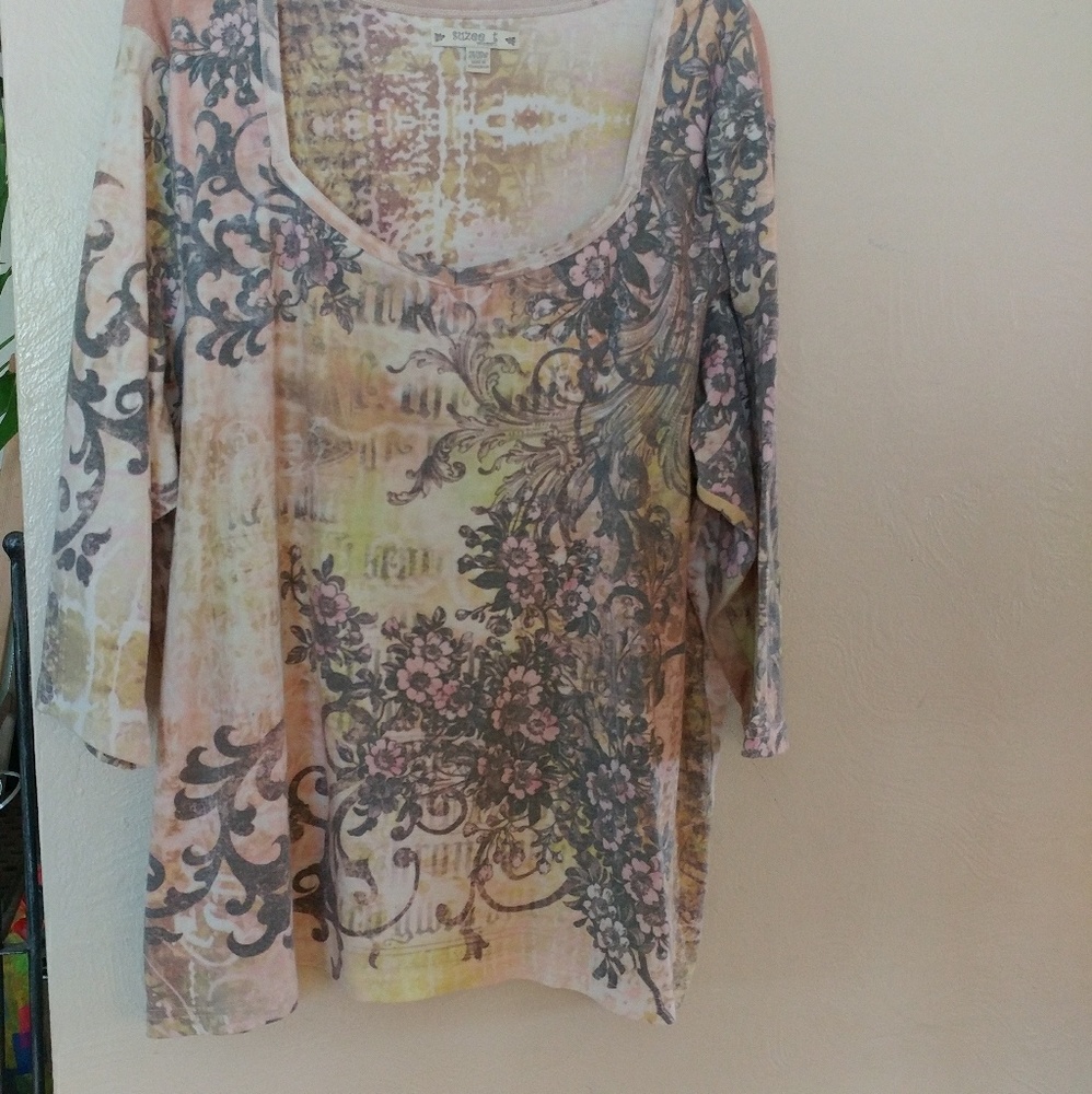 Scoop neck floral tattoo shirt